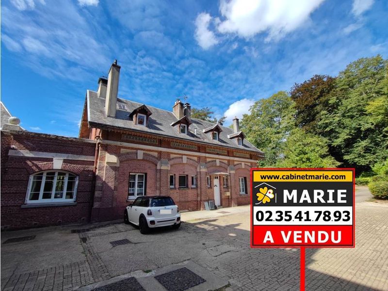 VENDU ! BEL APPARTEMENT ATYPIQUE de PLAIN-PIED sur PARC ARBORÉ situé CENTRE de GRUCHET-LE-VALASSE (76210)