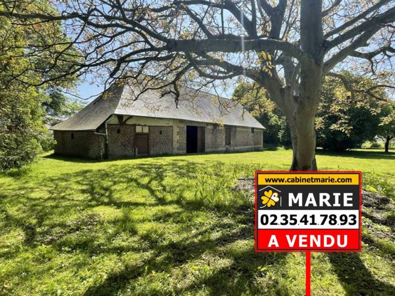 VENDU ! Grange à réhabiliter sur BELLE PARCELLE DE TERRAIN arborée 2 000m² au centre-bourg de CRIQUETOT L'ESNEVAL (76280)