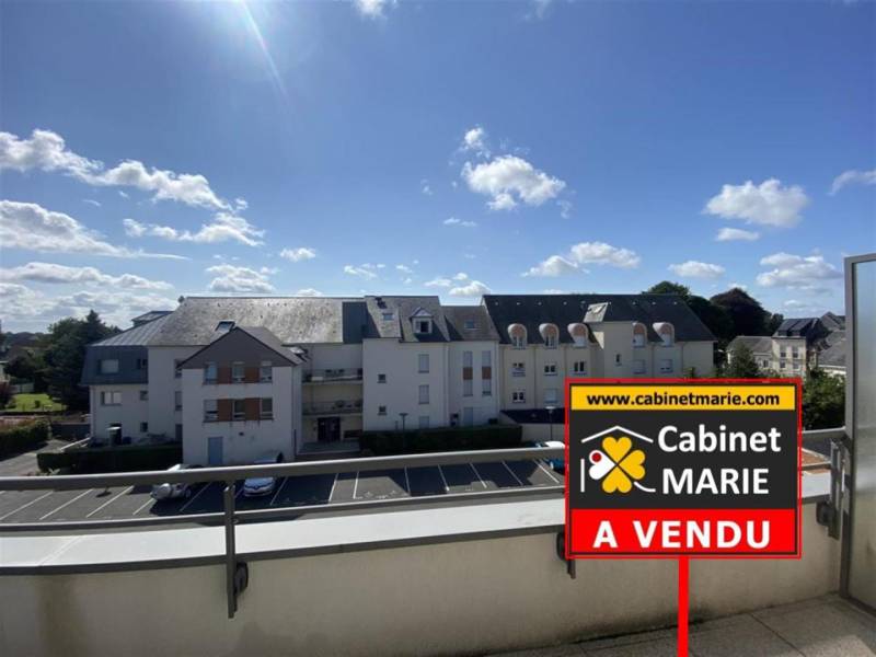 VENDU ! Rare à la vente ! Appartement avec BALCON et ASCENSEUR idéalement situé dans le centre de SAINT-ROMAIN DE COLBOSC (76430)