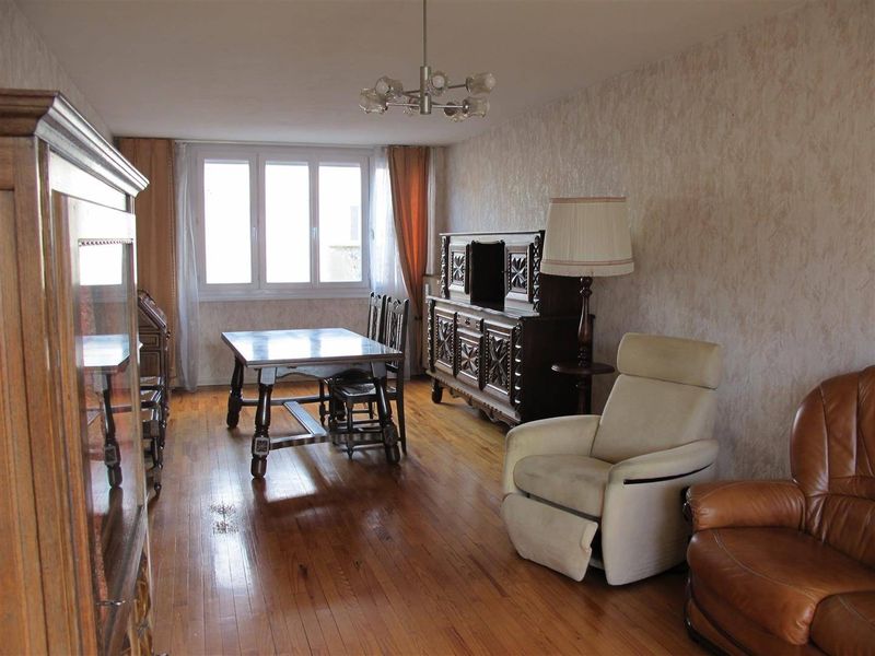 VENDU ! APPARTEMENT avec BALCON et PARKING situé au HAVRE - secteur SANVIC ÉGLISE (76620)