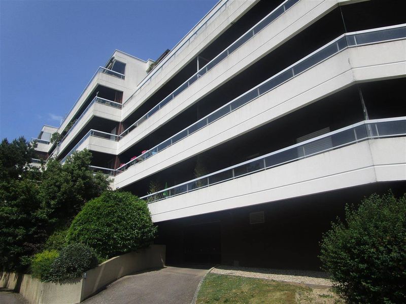 APPARTEMENT T2 avec TERRASSE & VUE MER idéalement situé à SAINTE ADRESSE (76310)