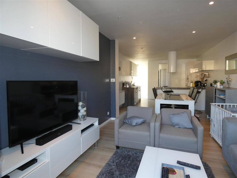 TRÈS BEL APPARTEMENT T4 avec BALCON idéalement situé en HYPER CENTRE DU HAVRE (76600), à 2 pas de COTY