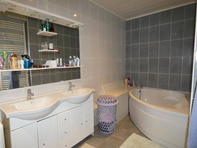 À vendre, BEL APPARTEMENT T3 avec vue DÉGAGÉE situé HAUT MONTMORENCY (76600)