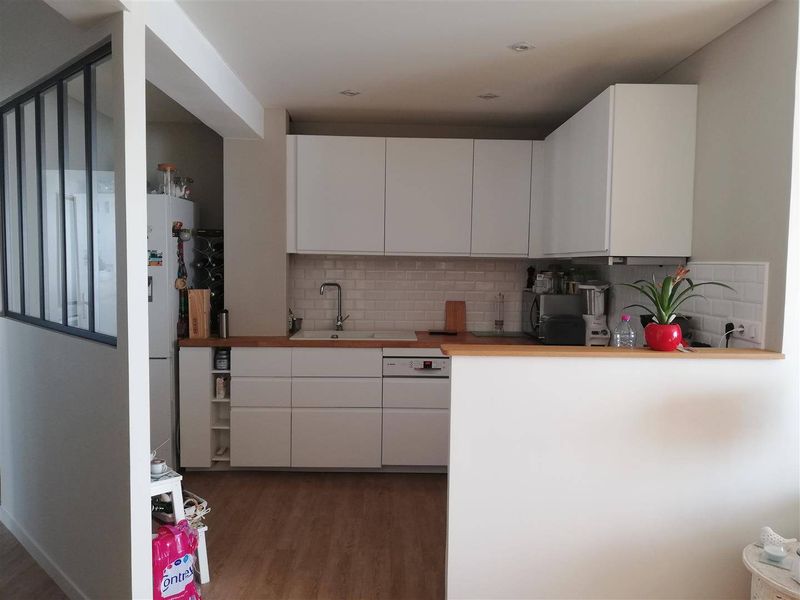TRÈS BEL APPARTEMENT avec BALCON PLEIN OUEST idéalement situé en CENTRE VILLE DU HAVRE (76600), proche PLAGE