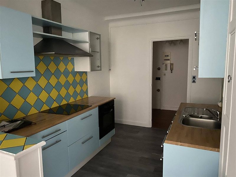À vendre, SPACIEUX APPARTEMENT PERRET T2 idéalement situé en CENTRE VILLE DU HAVRE (76600), secteur privilégié à SAINT ROCH