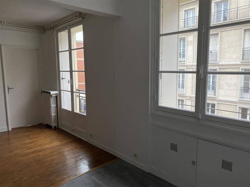 À vendre, SPACIEUX APPARTEMENT PERRET T2 idéalement situé en CENTRE VILLE DU HAVRE (76600), secteur privilégié à SAINT ROCH