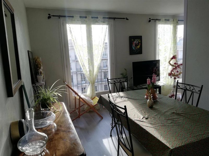 Vendu ! BEL APPARTEMENT T4 avec BALCON SUD idéalement situé en HYPER CENTRE VILLE DU HAVRE (76600), HÔTEL DE VILLE