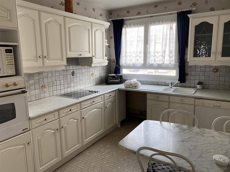 À vendre, GRAND APPARTEMENT T4 avec BALCON et ASCENSEUR situé au HAVRE - secteur GRAVILLE (76600)