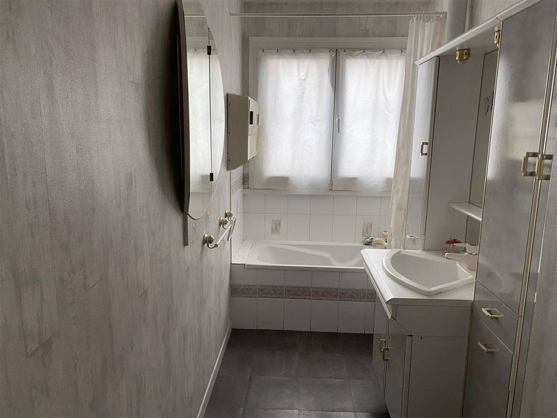 À vendre, GRAND APPARTEMENT T4 avec BALCON et ASCENSEUR situé au HAVRE - secteur GRAVILLE (76600)