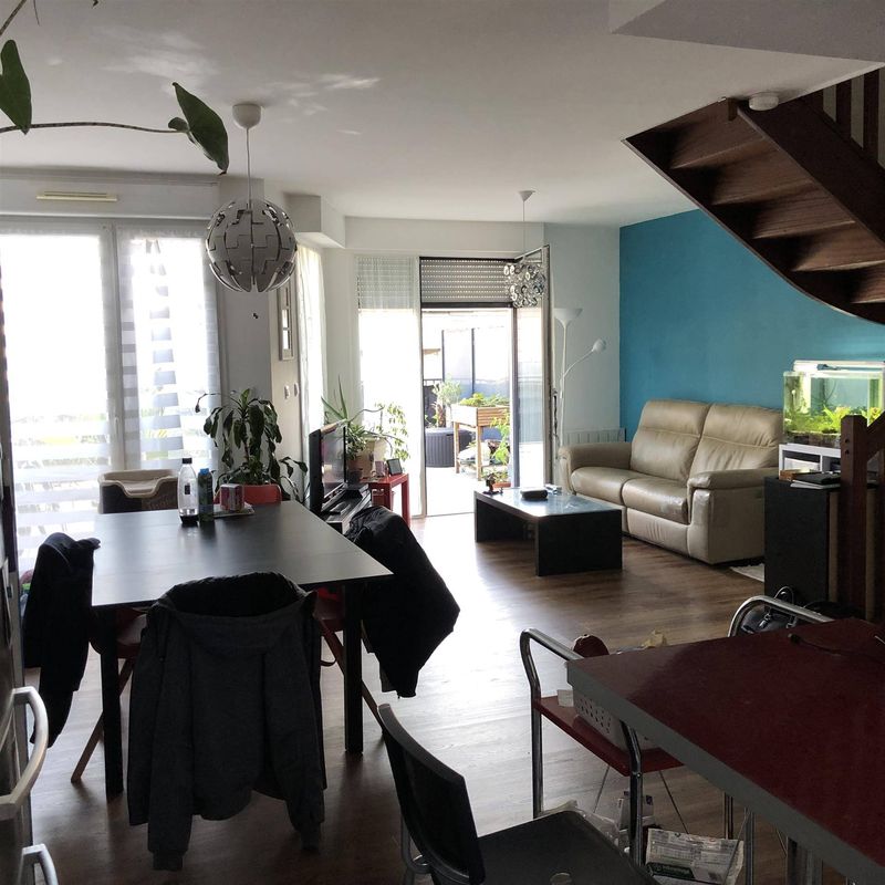 À vendre, APPARTEMENT DUPLEX T4 avec BELLE TERRASSE SUD/OUEST située au HAVRE - secteur DOCKS (76600)