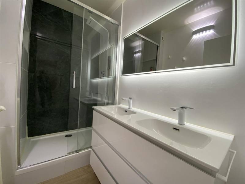 Appartement avec ASCENSEUR, BALCON et GARAGE en PARFAIT ÉTAT idéalement située à Danton - LE HAVRE (76600)