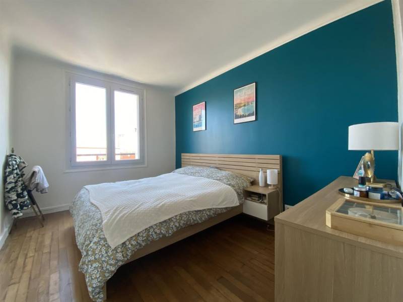 Appartement T4 avec BALCON offrant VUE DÉGAGÉE idéalement situé à 5min à PIED de LA PLAGE au HAVRE (76600)