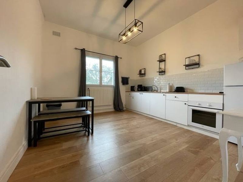 BEL APPARTEMENT T2 style HAUSSMANNIEN - vendu MEUBLÉ - situé au HAVRE - secteur OBSERVATOIRE (76600)