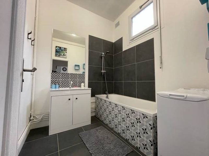 BEL APPARTEMENT T2 style HAUSSMANNIEN - vendu MEUBLÉ - situé au HAVRE - secteur OBSERVATOIRE (76600)