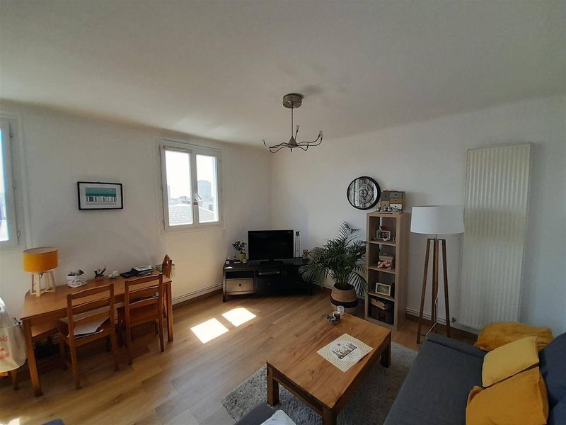 À vendre, APPARTEMENT T2 avec VUE DÉGAGÉE échappée MER  situé au HAVRE (76600) - secteur LES GOBELINS