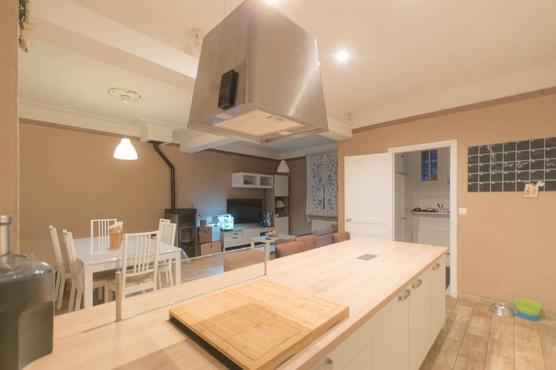 VENDU ! BEL APPARTEMENT ATYPIQUE de PLAIN-PIED sur PARC ARBORÉ situé CENTRE de GRUCHET-LE-VALASSE (76210)