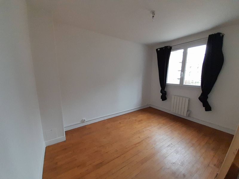 VENDU ! BEL APPARTEMENT volume T3 offrant une agréable vue sur le PORT, situé au HAVRE - secteur ST FRANCOIS (76600)