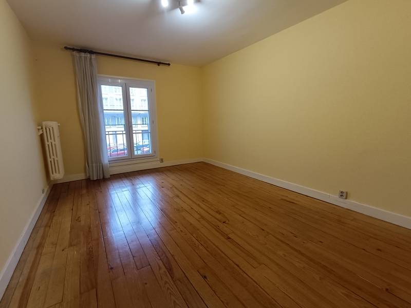 VENDU ! Secteur Notre-Dame au HAVRE - Appartement volume 85m² avec CAVE et PARKING (76600)