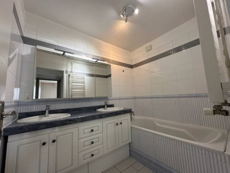 VENDU ! Appartement volume T4 avec belle TERRASSE SUD et ASCENSEUR dans résidence de standing située au HAVRE secteur FELIX FAURE (76620)