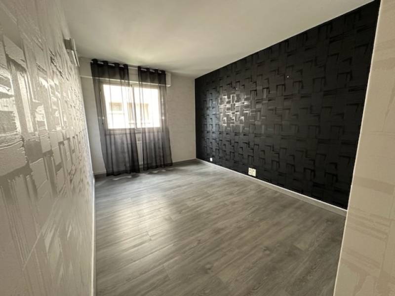 VENDU ! Appartement volume T4 avec belle TERRASSE SUD et ASCENSEUR dans résidence de standing située au HAVRE secteur FELIX FAURE (76620)