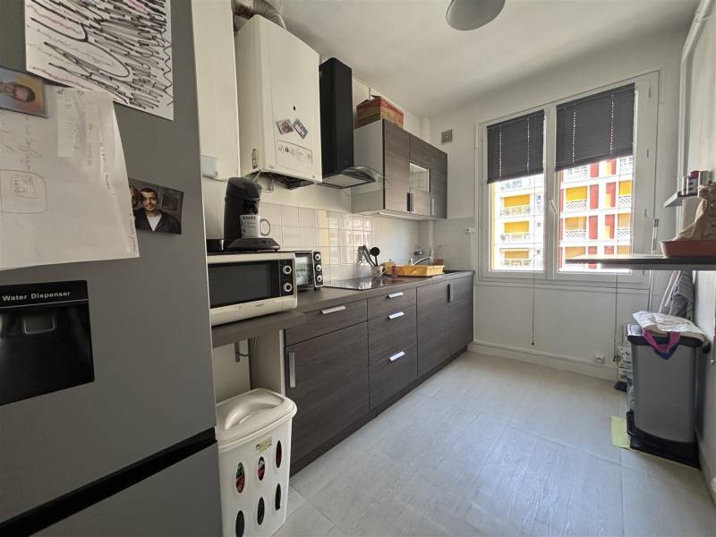 SOUS-COMPROMIS ! Appartement à vendre en TRÈS BON ÉTAT idéalement située en plein CENTRE-VILLE du HAVRE (76600)