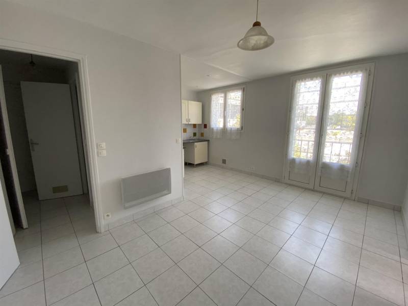 Appartement Volume T2 35m² en BON ÉTAT bien situé proche place de GRAVILLE au HAVRE (76600)