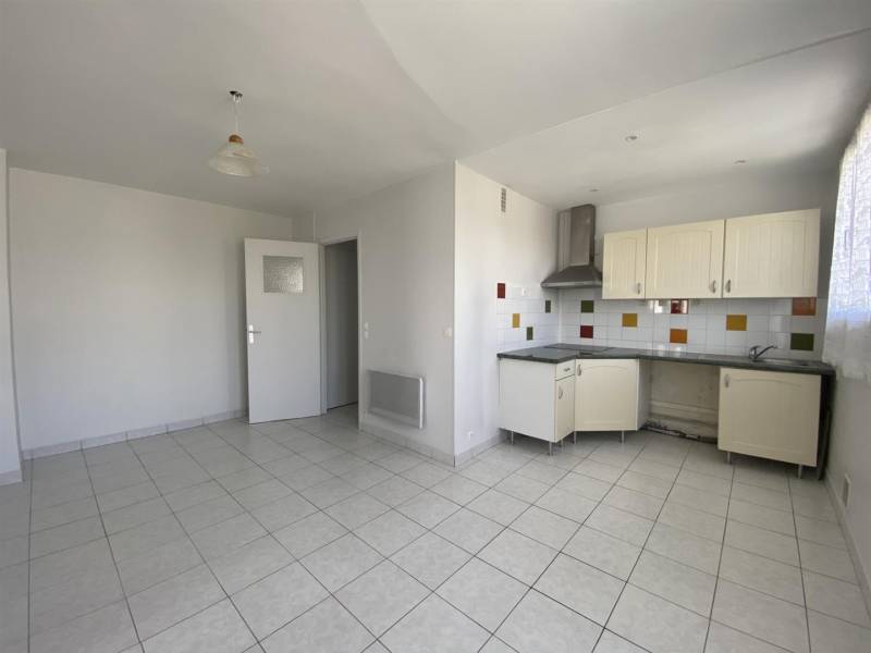 Appartement Volume T2 35m² en BON ÉTAT bien situé proche place de GRAVILLE au HAVRE (76600)