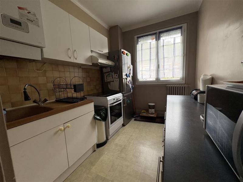 Appartement T3 en BON ÉTAT avec BALCON situé au HAVRE - proche PLACE de GRAVILLE (76600)