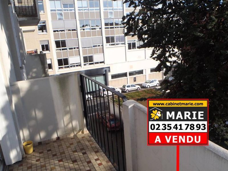 Vendu ! APPARTEMENT T3 avec BALCON SUD + PARKING idéalement situé en CENTRE VILLE - SAINT ROCH (76600)