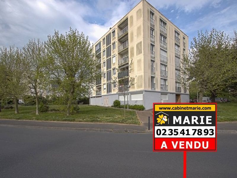 Vendu ! BEL APPARTEMENT T4 avec BALCON VUE MER situé au HAVRE - SANVIC (76620)