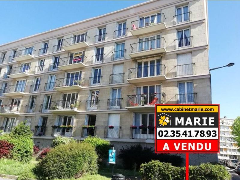 Vendu ! BEL et LUMINEUX APPARTEMENT T4 idéalement situé en CENTRE VILLE DU HAVRE (76600) - HOTEL DE VILLE