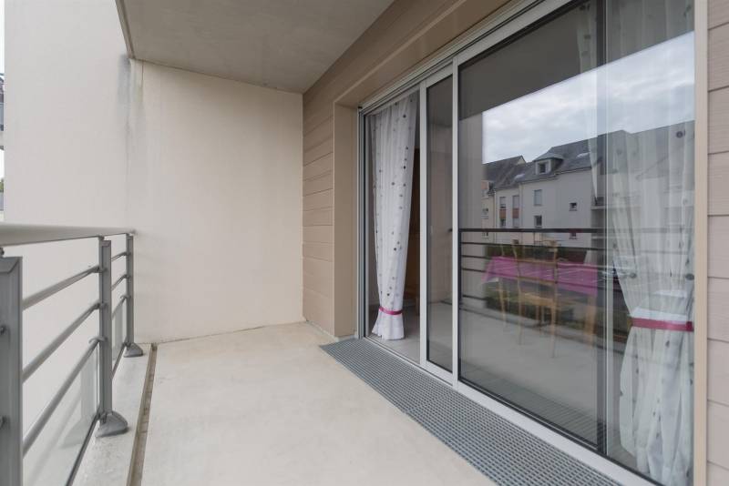 VENDU ! Au cœur de SAINT-ROMAIN-DE-COLBOSC, TRÈS BEL Appartement T3 avec BALCON et ASCENSEUR
