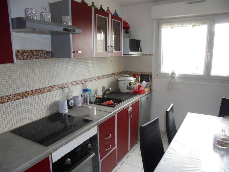À vendre, SPACIEUX APPARTEMENT T4 avec BALCON et GARAGE situé au HAVRE - MONT GAILLARD (76620)