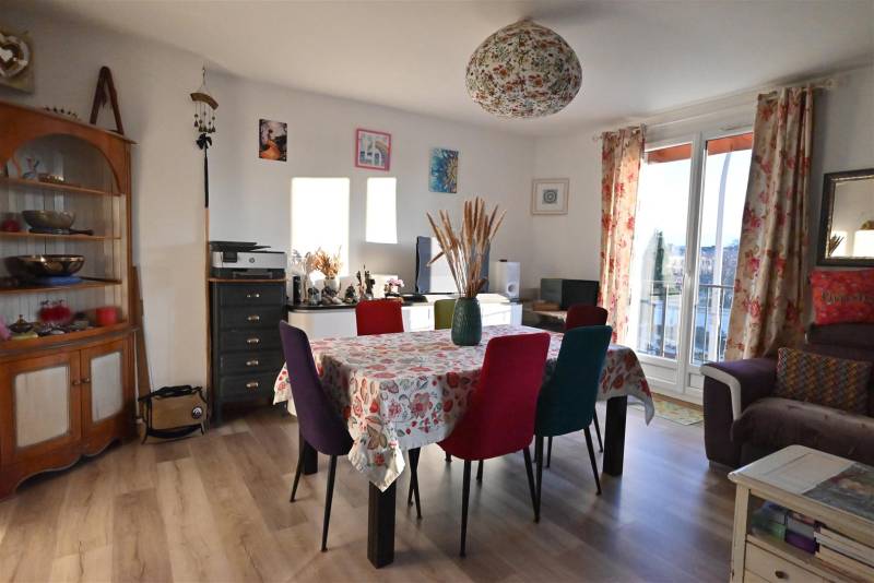 BEL Appartement Volume T4 avec BALCON idéalement situé au HAVRE (76600) - Centre-Ville