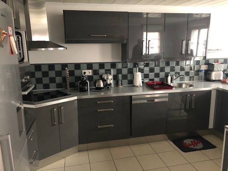 À vendre, BEL APPARTEMENT T4 avec GRANDE TERRASSE SUD situé PLEIN CENTRE d' HARFLEUR (76700)