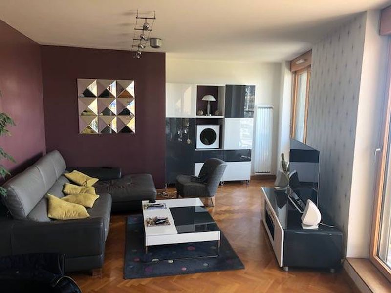 TRÈS BEL APPARTEMENT T3 avec GRANDE TERRASSE 22m² situé en CENTRE VILLE - DOCKS (76600)