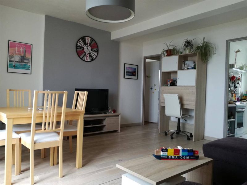 BEL APPARTEMENT PERRET F3 avec BALCON SUD situé en CENTRE VILLE DU HAVRE, proche MER (76600)
