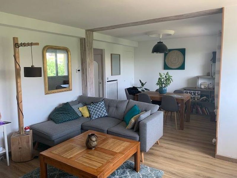 À vendre, BEL APPARTEMENT T2 avec LOGGIA - vue DÉGAGÉE - idéalement situé en CENTRE VILLE DU HAVRE, proche PLAGE