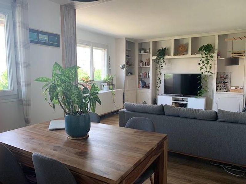 À vendre, BEL APPARTEMENT T2 avec LOGGIA - vue DÉGAGÉE - idéalement situé en CENTRE VILLE DU HAVRE, proche PLAGE