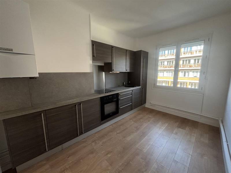 Appartement Volume T5 avec BALCON et ASCENSEUR idéalement situé en Centre-Ville du HAVRE (76600) - Square SAINT-ROCH