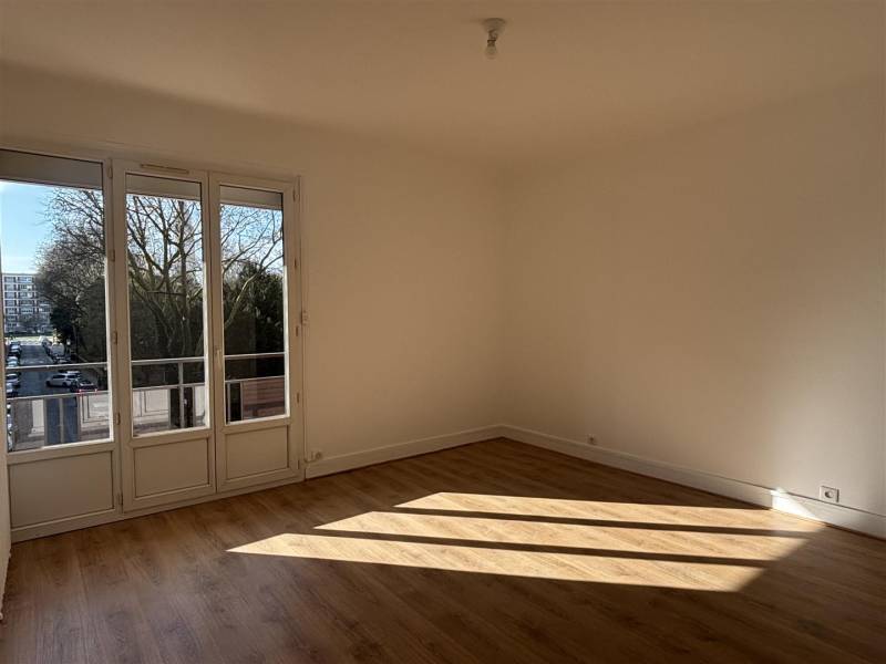 Appartement Volume T5 avec BALCON et ASCENSEUR idéalement situé en Centre-Ville du HAVRE (76600) - Square SAINT-ROCH