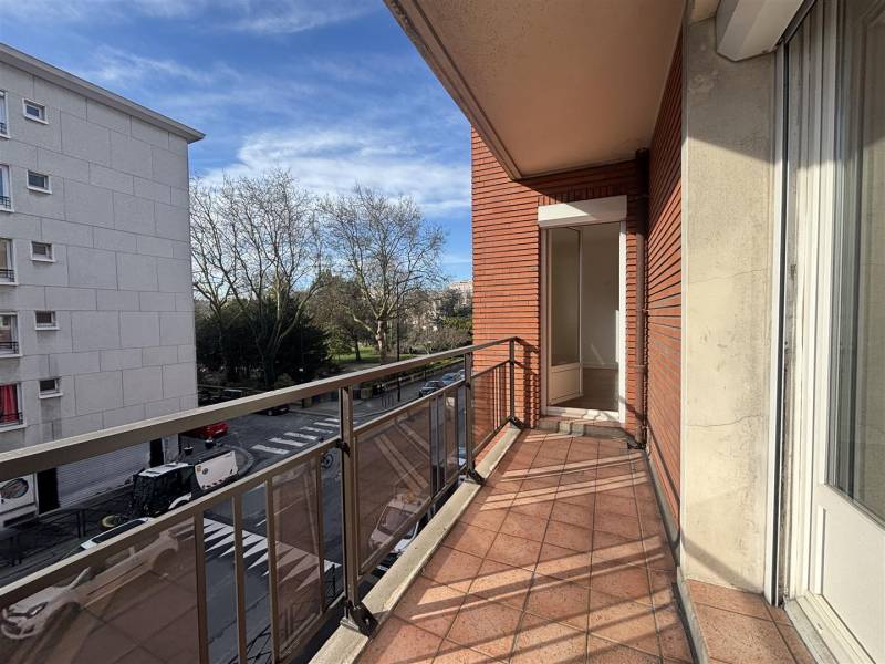 Appartement Volume T3 avec BALCON et ASCENSEUR idéalement situé en Centre-Ville du HAVRE (76600) - Square SAINT-ROCH