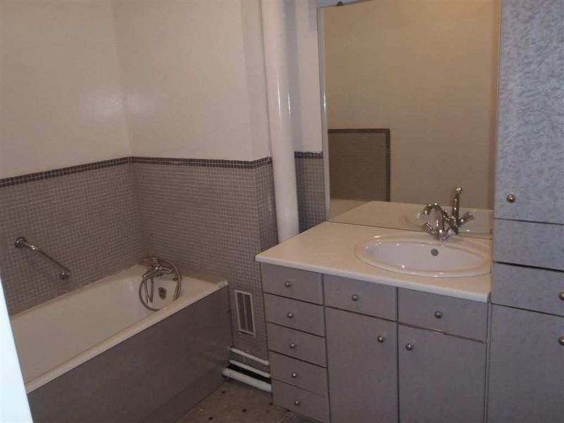 À vendre, APPARTEMENT T3 Bien situé à BLÉVILLE (76600), proche PLACE et commerces