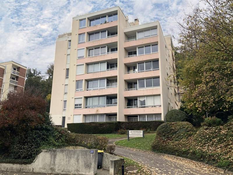 Appartement T2 avec LOGGIA et ASCENSEUR à vendre - 