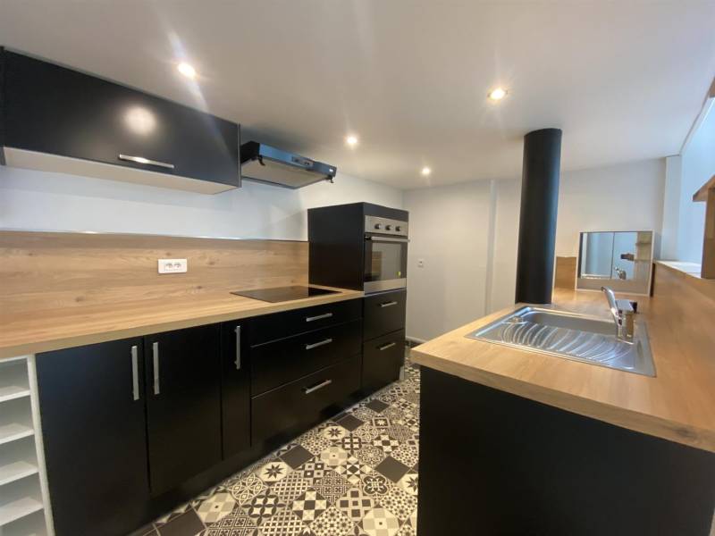 VENDU ! Appartement style LOFT en TRÈS BON ÉTAT située à 2 pas de la place de Graville - LE HAVRE (76600)