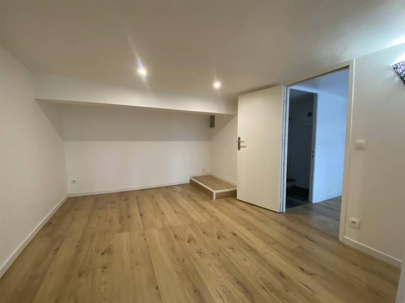 VENDU ! Appartement style LOFT en TRÈS BON ÉTAT située à 2 pas de la place de Graville - LE HAVRE (76600)
