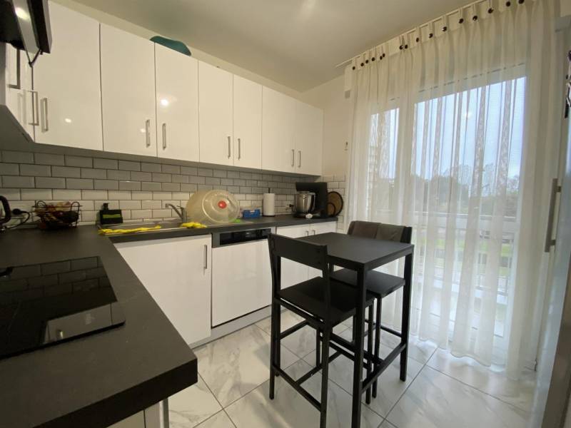 EN EXCLUSIVITÉ, Appartement volume T4 avec BALCON à vendre, idéalement situé au Havre (76620)