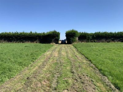 Notre zone d'activité pour ce service Services spécialisés pour l'achat de terrains constructibles dans des emplacements stratégiques